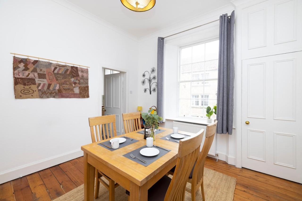 Joivy Cosy Flat In The Heart Of Edinburgh Apartment Exterior photo